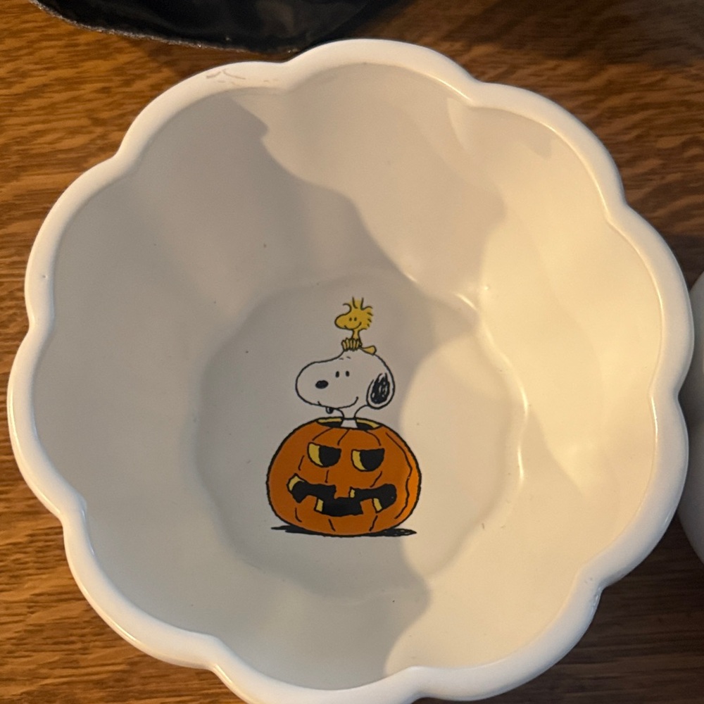 Rare Peanuts White & Orange Halloween Snack Bowls - Set of 4 - Picture 2 of 11